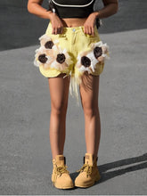 Load image into Gallery viewer, Flower Decor Ripped Hem Denim Shorts